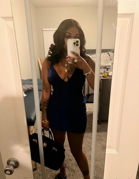 fmereloaded modèle sexy galerie