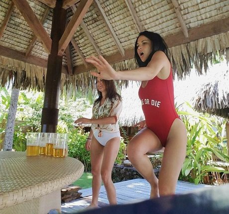 Olivia Munn actrice artistique photo