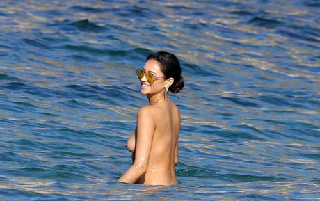 Shay Mitchell sexe star photos