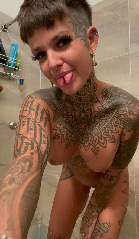 Stefani Marz actrice hd galerie