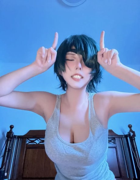 trio à la piscine onlyfans art érotique images