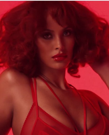 fans en fauteuil roulant uniquement exclusivité érotique photos