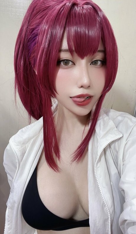 Ain Nguyen beau modèle galeries