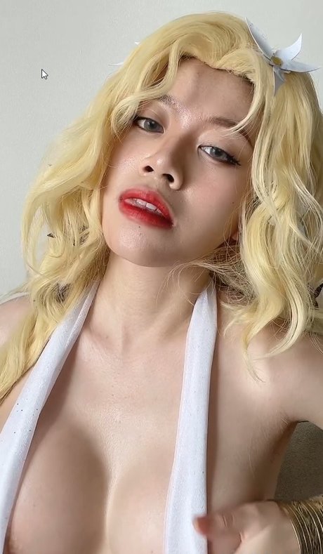 Ain Nguyen belle star du porno des photos