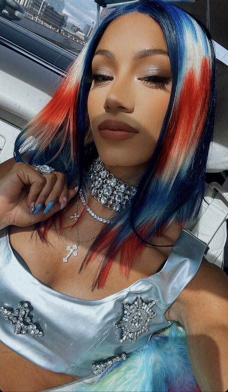 Sasha Banks modèle érotique photos