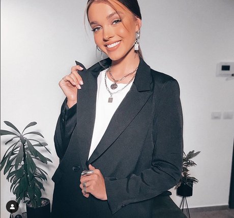 18 fans gratuits uniquement art exclusif collection