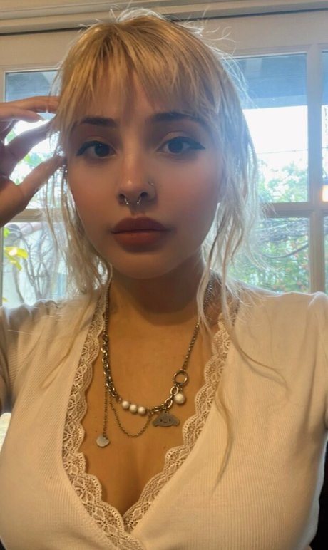 tatouages ​​blonds onlyfans pornographique exclusif galeries