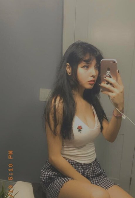 Noodlenom modèles nus photos