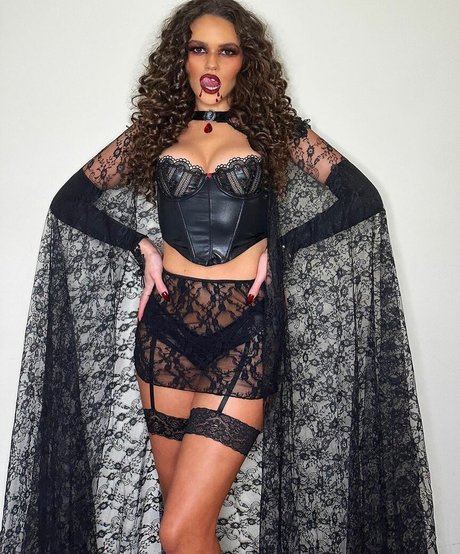 fans de chatte blanche uniquement haut nu photos