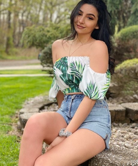 mnufo actrice adulte photos