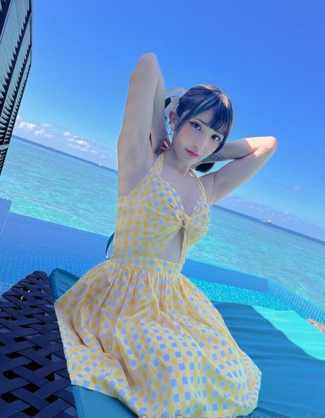 pom-pom girl asiatique onlyfans haut photo