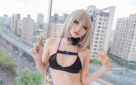 chaton courbé onlyfans beau nu collection