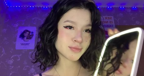 Lezzy Bunny ASMR star du porno sexy image