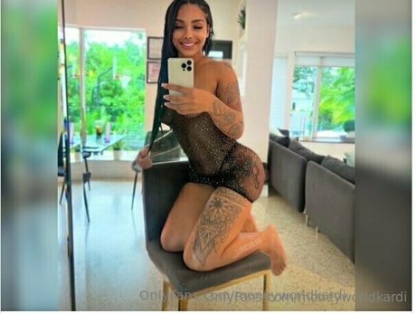 moneyworldkardi actrice libre images