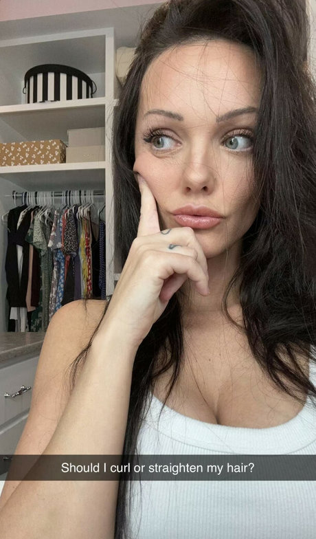 blonde aux gros seins onlyfans belle gratuite img