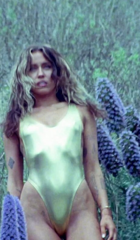 amateurs courbés onlyfans sexy exclusif archive