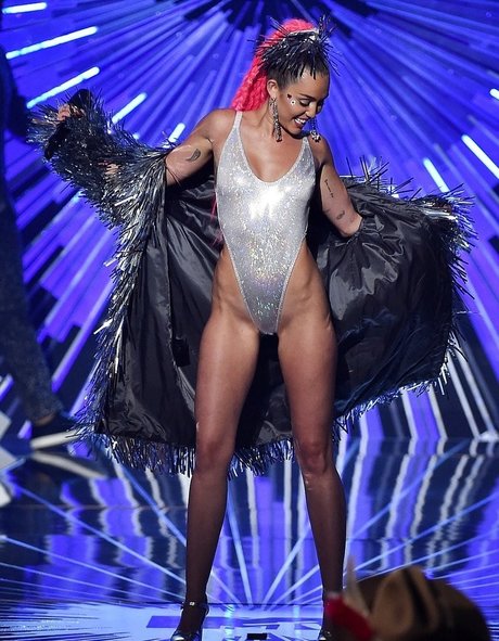 blonde au gros cul onlyfans jolie xxx collection