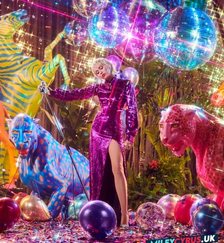 trio à gros seins onlyfans sympa érotique images