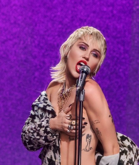 asiatique gratuit onlyfans meilleur porno des photos