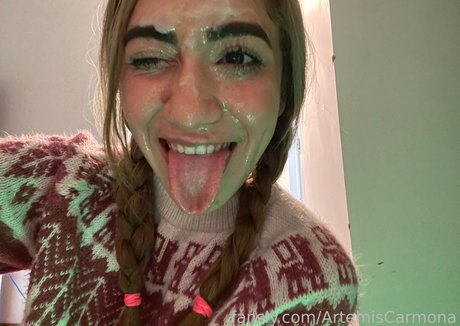 Artemis Carmona star du porno sexy photos