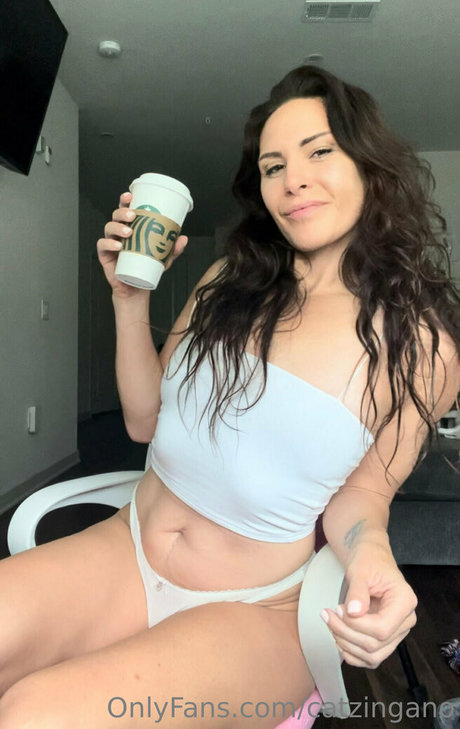 Alpha Kat Zingano beau modèle archive