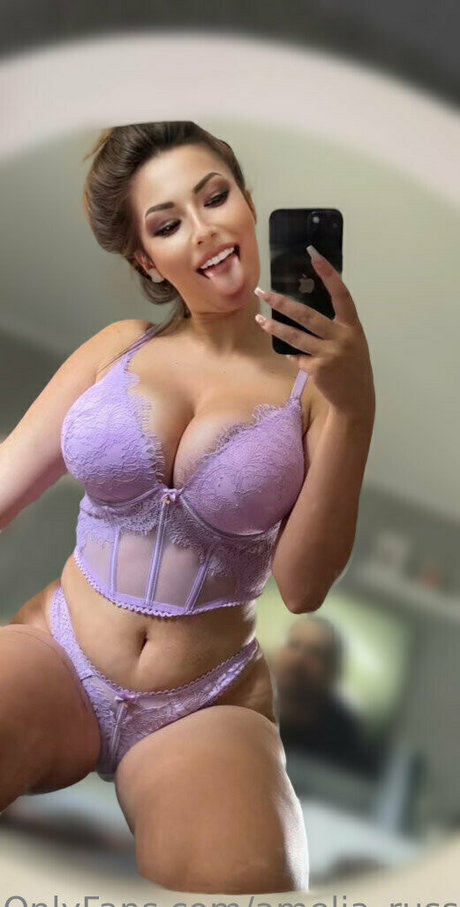 amelia russo art modèle photos