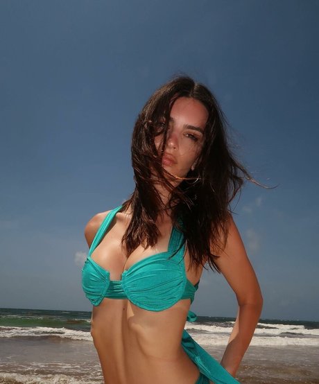 Emily Ratajkowski star du porno érotique galerie