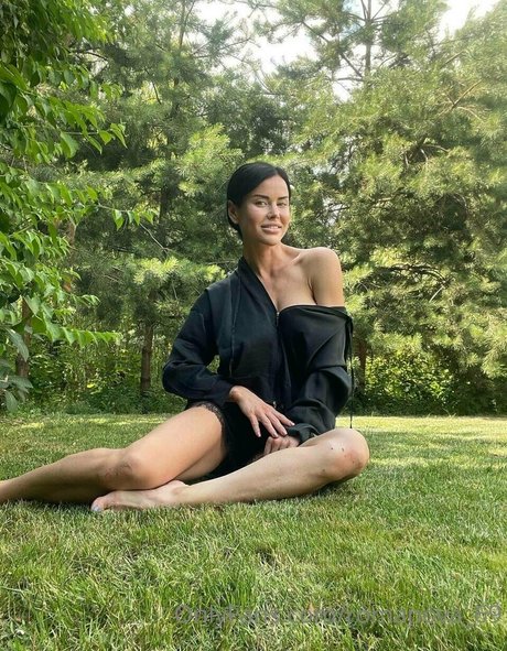 romanova 69 actrice libre des photos