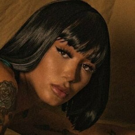 blonde au gros cul onlyfans exclusif sympa image