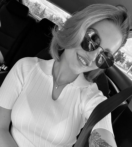 carol xxx modèle gratuit des photos