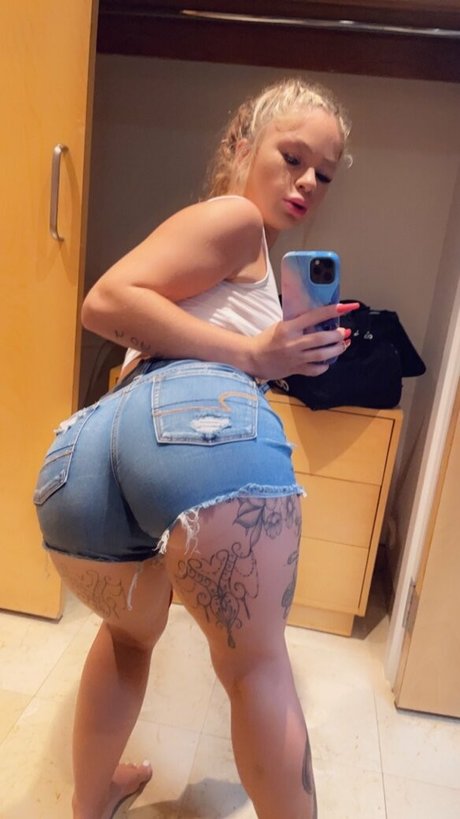 pawg épais uniquementfans nus gratuits image