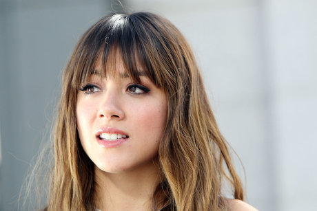Chloe Bennet actrice adulte galeries