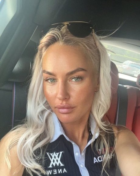 infirmière nue onlyfans art sexy photo