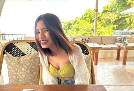 tinyjasmine star du porno adulte photo