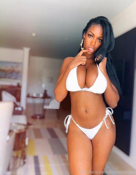 lingerie milf uniquementfans nus xxx galeries