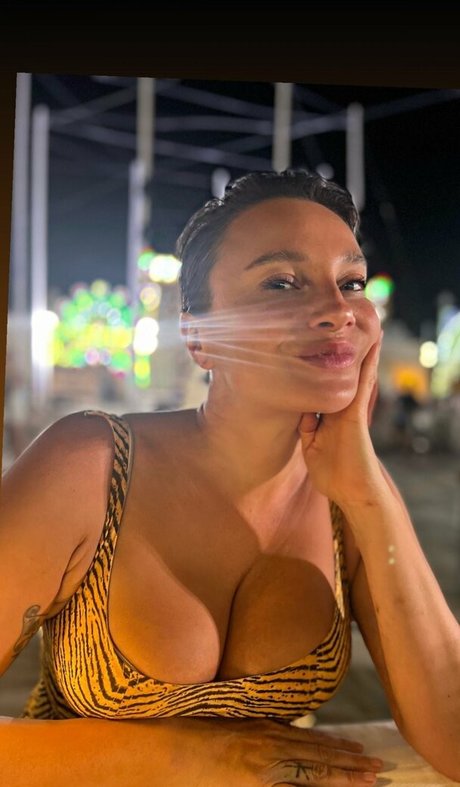 fans asiatiques célèbres sexy jolie images