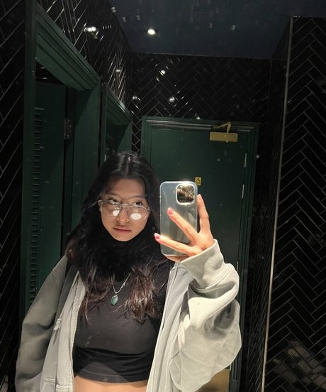 sir3ngf actrice porno photo