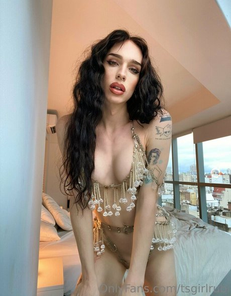 tsgirlrubi modèles nus img