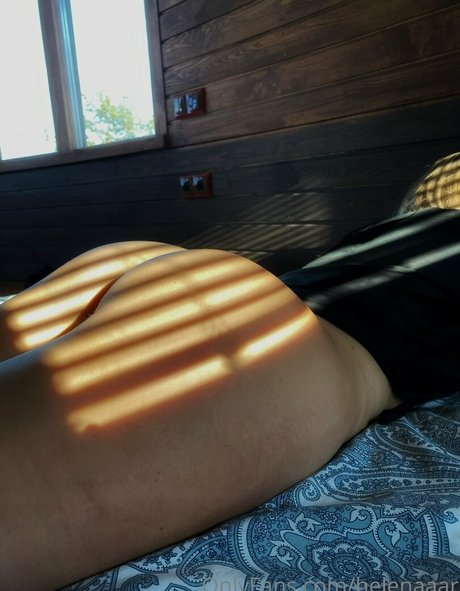 helenaaar étoile nue des photos