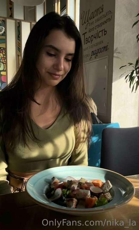 nika la modèle archive