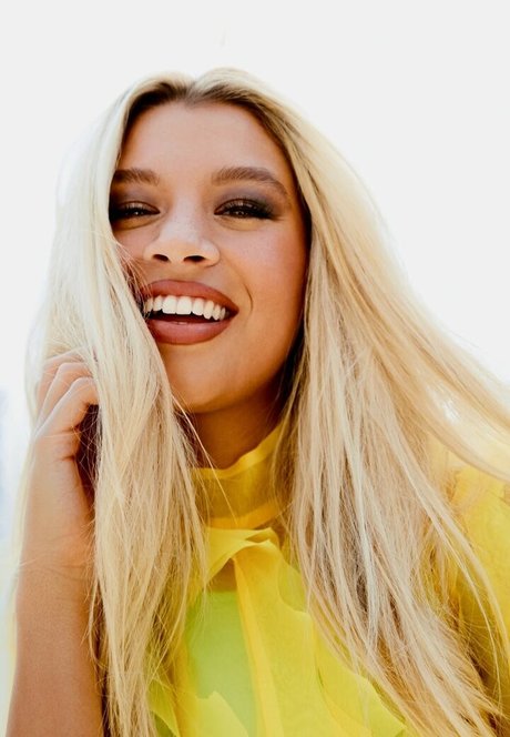 Molly Rainford xxx star du porno photo