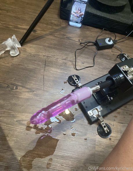 kyrichess actrice pornographique des photos