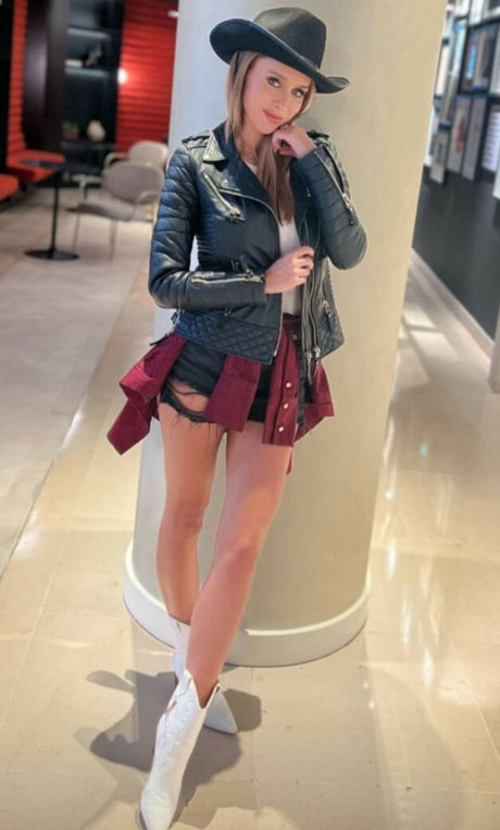 Una Healy top star des photos