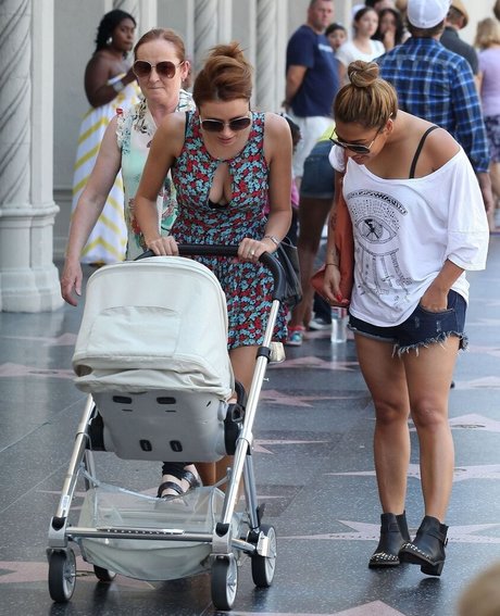 Una Healy étoile de l'art img