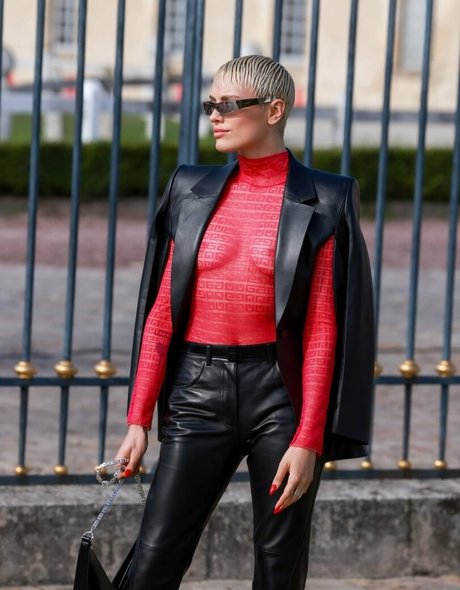 pipe ébène onlyfans parfait nu img