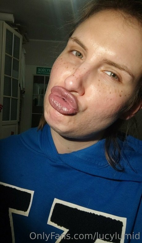 lucylumid joli modèle photo