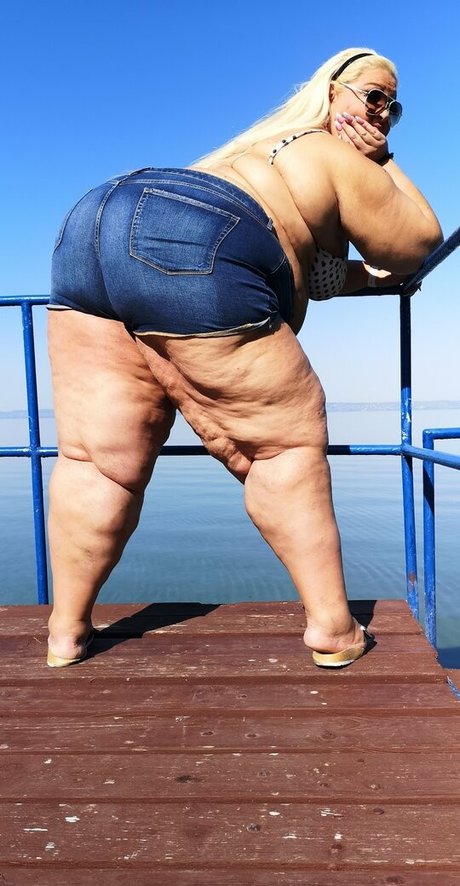 blonde au gros cul onlyfans chaud joli galerie