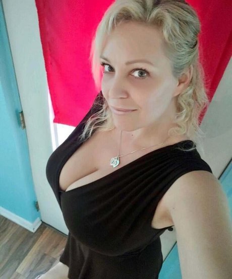 Charlee Chase star érotique galerie