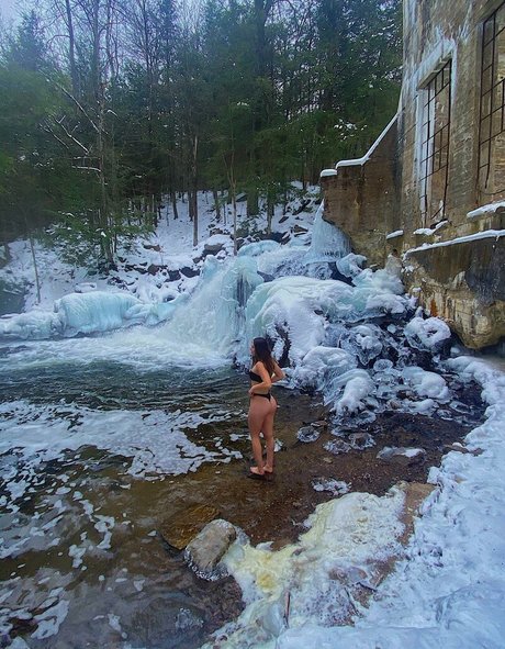 Lilly Breton jolie étoile photos