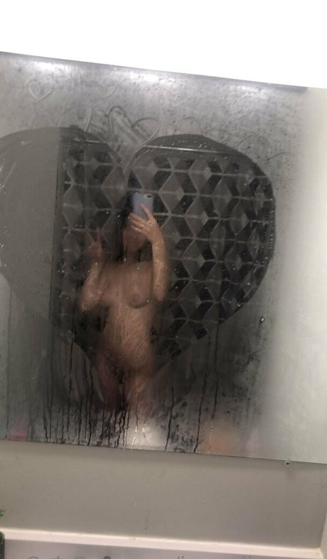 Imaprilmaexo modèle artistique archive